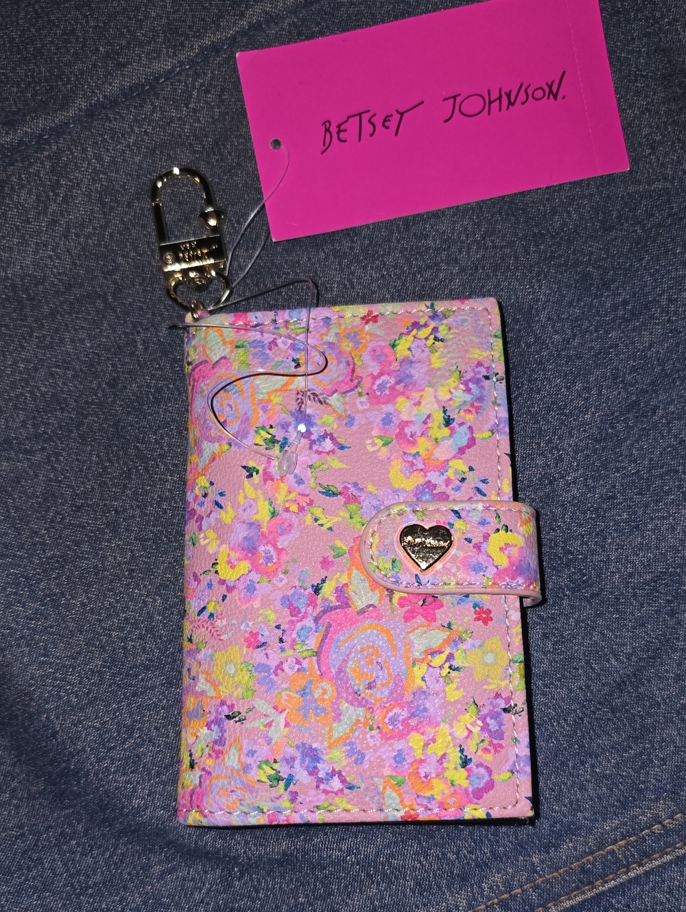 NWT Betsey Johnson Pink Floral Card Case with Heart Snap and Keychain